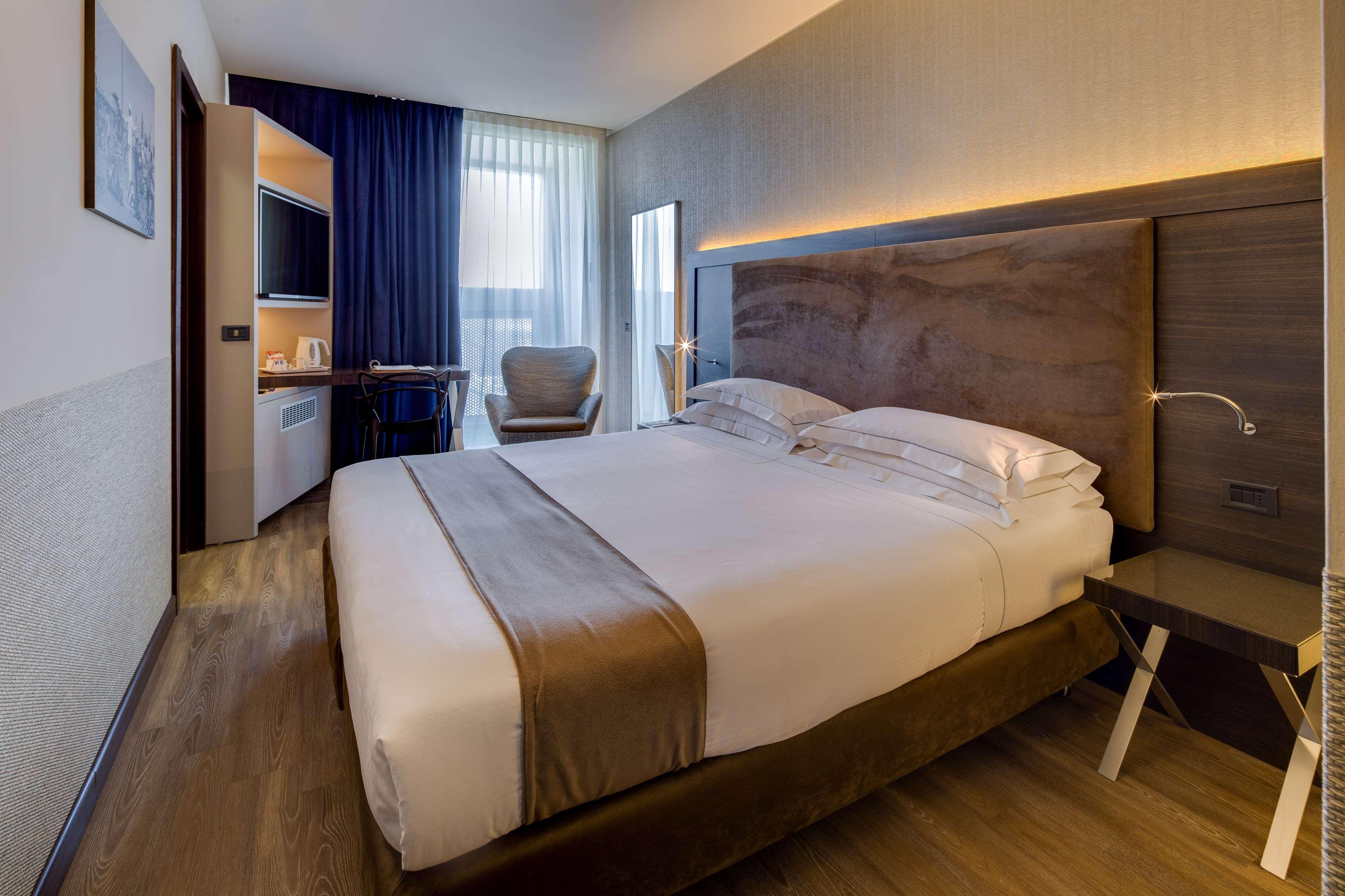 Best Western Plus Hotel Farnese 파르마 외부 사진