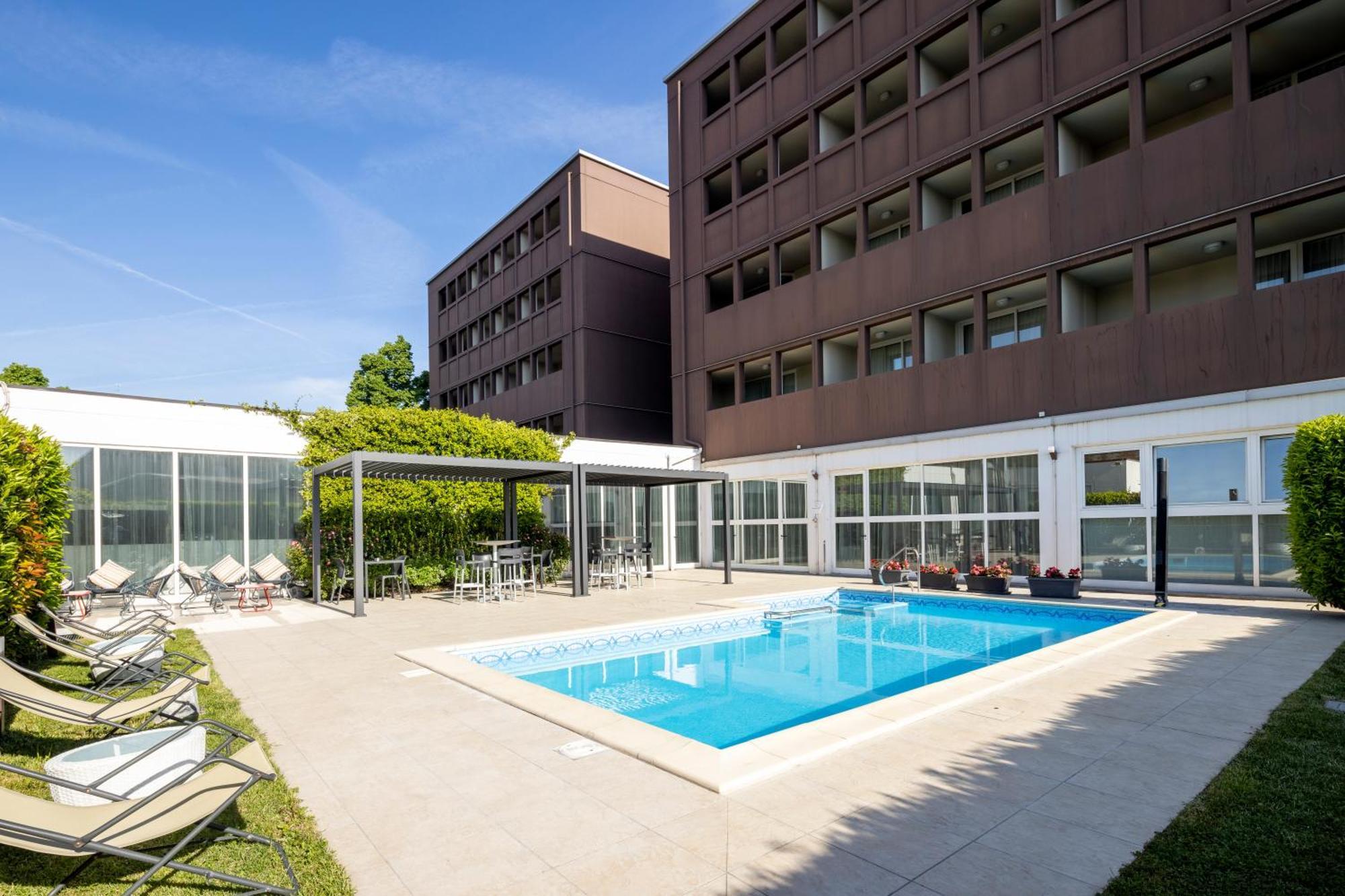Best Western Plus Hotel Farnese 파르마 외부 사진