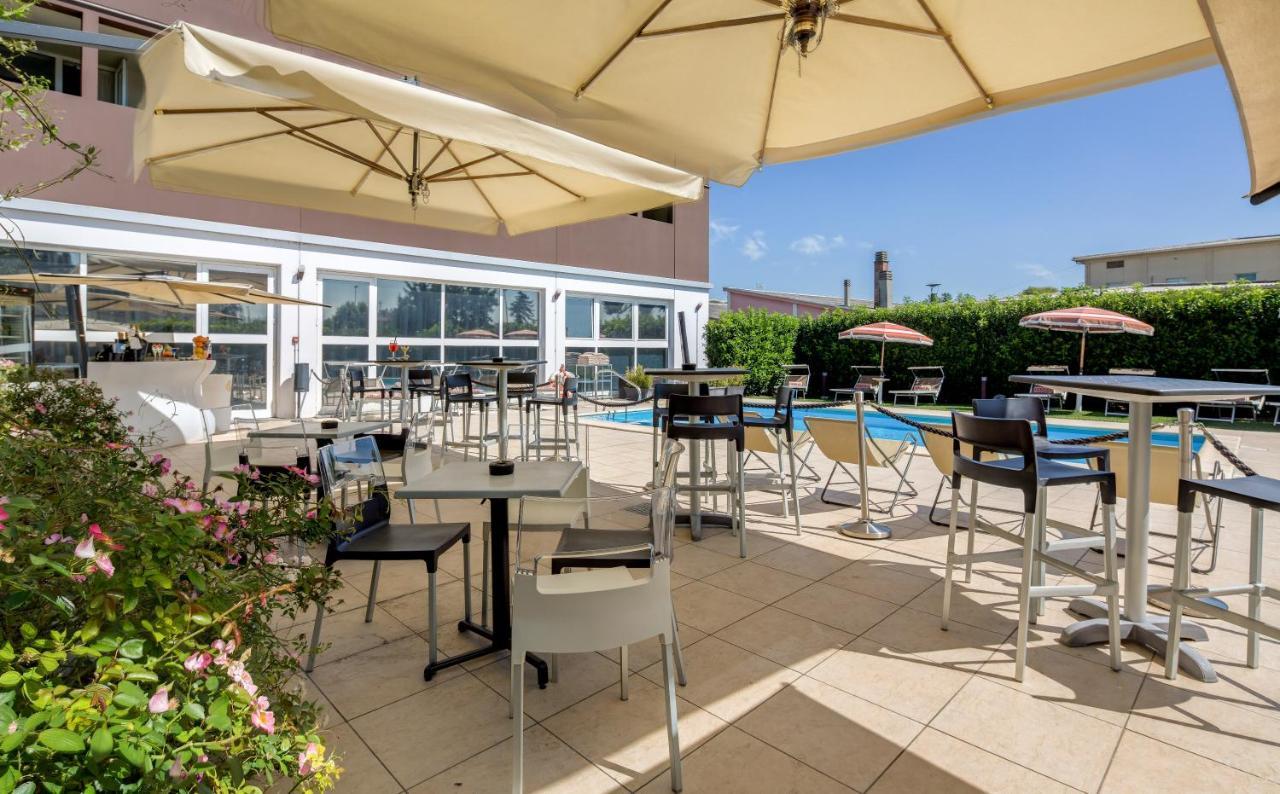 Best Western Plus Hotel Farnese 파르마 외부 사진